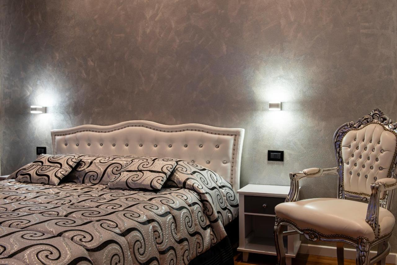 Fashion Apartment Silver Болоня Екстериор снимка